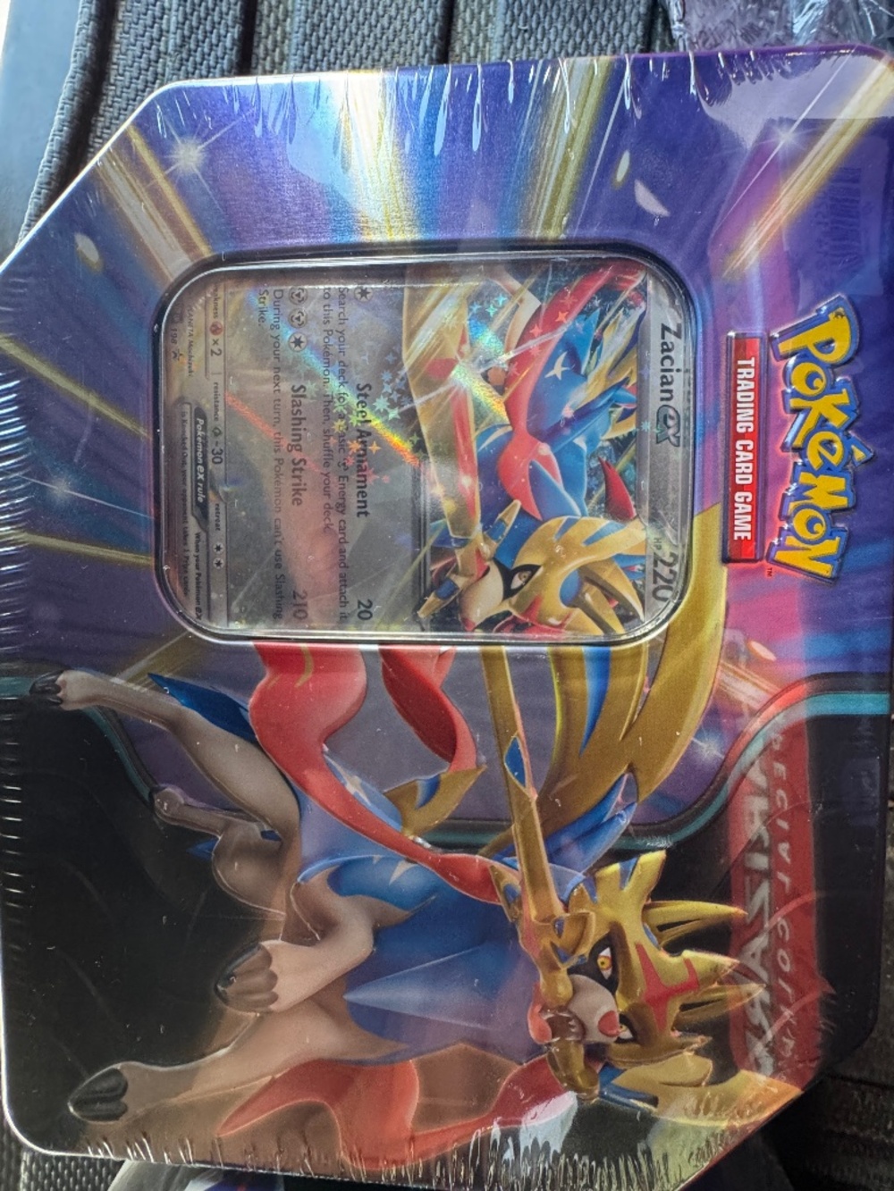 Pokémon tin zacian